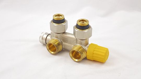 Danfoss 013G4741 - VHS кл. т/рег. угловой 1/2" * 3/4"