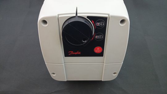Danfoss 082G3442 - Электрический привод типа AME 655, напряжение питиания 24 В, ход штока 50 мм, время перемещения штока 3-6 с/мм
