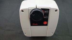 Danfoss 082G3443 - Электрический привод типа AME 655, напряжение питиания 230 В, ход штока 50 мм, время перемещения штока 3-6 с/мм