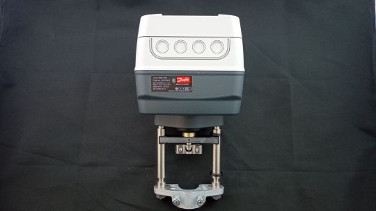 Danfoss 082G3443 - Электрический привод типа AME 655, напряжение питиания 230 В, ход штока 50 мм, время перемещения штока 3-6 с/мм