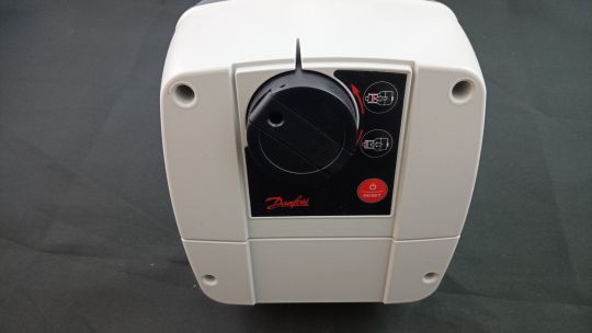 Danfoss 082G3443 - Электрический привод типа AME 655, напряжение питиания 230 В, ход штока 50 мм, время перемещения штока 3-6 с/мм