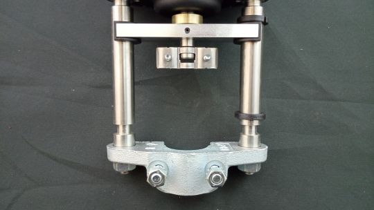 Danfoss 082G3443 - Электрический привод типа AME 655, напряжение питиания 230 В, ход штока 50 мм, время перемещения штока 3-6 с/мм