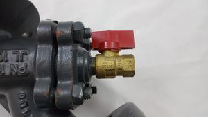 Danfoss 065B7729 - Фильтр сетчатый FVF Ду32 со сливным краном, чугун, фланцевый, Ру16