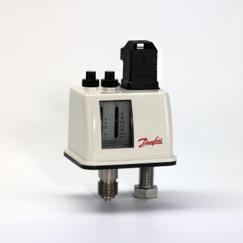 Danfoss 017B0010 - Реле давления BCP3, диапазон давлений 0-6 бар, дифференциал 0,7-1,4 бар, G1/2