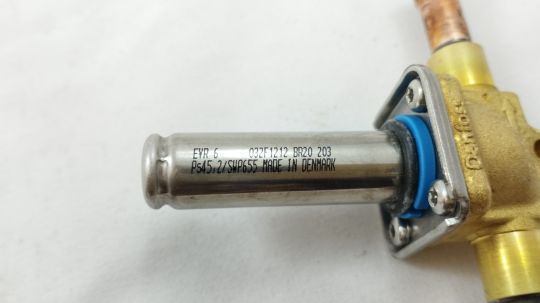 032F1212 Клапан соленоидный, тип EVR 6, -40 - 80 °C, 45,2 бар, KVS 0,800 м3/ч, вход и выход 3/8 in, NC, прямой, клапанный узел 6,00 мм, под пайку, ODF