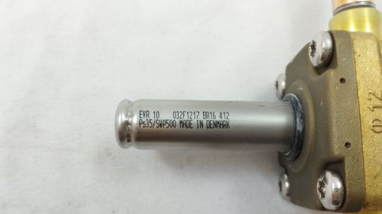 032F1217 Клапан соленоидный, тип EVR 10, -40 - 80 °C, 35 бар, KVS 1,900 м3/ч, вход и выход 1/2 in, NC, прямой, клапанный узел 10,00 мм, под пайку, ODF