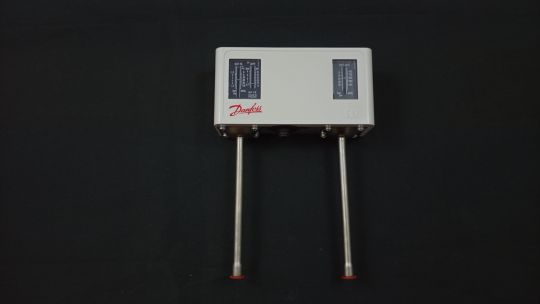 060-129966 Реле давления KP 15, сдвоенные, высокое давление, -40 - 65 °C, IP44, Solder, ODF - 1/4 in Female, SPDT+SPST(NO), левая-авто, правая - авто