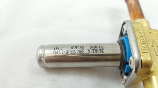 032F1204 Клапан соленоидный, тип EVR 3, -40 - 80 °C, 45,2 бар, KVS 0,270 м3/ч, вход и выход 3/8 in, NC, прямой, клапанный узел 3,30 мм, под пайку, ODF