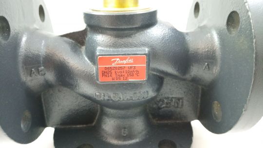065B1625 Регулирующий клапан VF3, Ду 25 Kvs=10.0, Danfoss 065Z0257