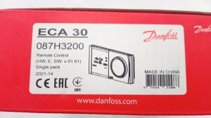 087H3200 Модуль ЕСА для ECL Comfort, тип ECA 30, блок дистанционного управления с дисплеем и поворотной кнопкой, IP 20, встроенный датчик температуры