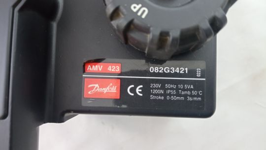 082G3421 Электропривод AMV423 для седельного клапана, 230 В, мощность 12 Вт, управление 3-позиционным сигналом, усилие 1200Н, от, 15 до +50С