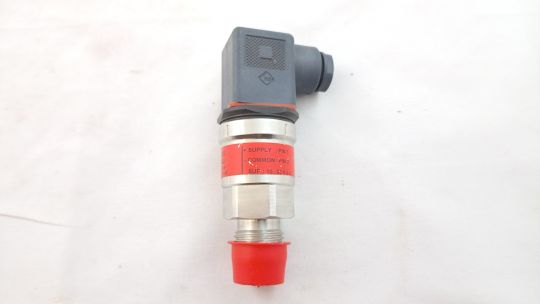 060G1540 Датчик давления универсального назначения MBS 3000-1811-1AB08, IP65, -40 до +85 °C, 4-20 мА, 36 бар, 0,00 - 6,00 бар, G - 1/2, относительное