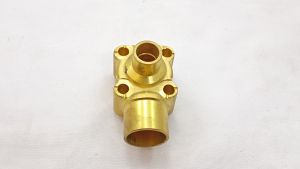 067B4011 Корпус клапана TE 5, угловые, вход 5/8", выход 7/8", под пайку, ODF