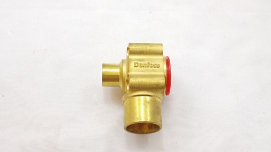 067B4011 Корпус клапана TE 5, угловые, вход 5/8", выход 7/8", под пайку, ODF