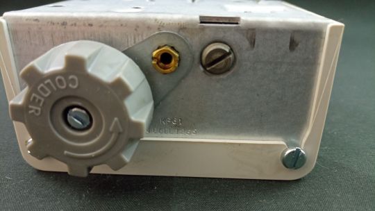 060L126666 Реле температуры электроконтактный термостат Danfoss KP61-1
