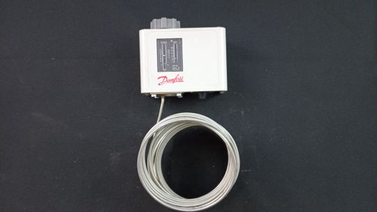 060L110166 Danfoss KP 61 Реле температуры электроконтактный термостат длина кап.трубки 5 м