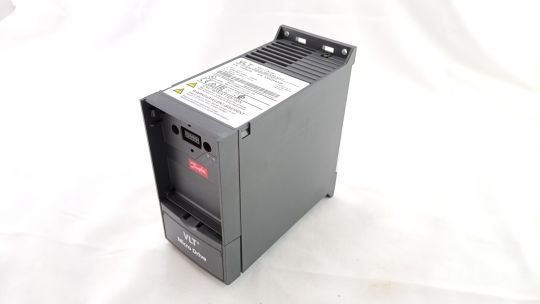 132F0018 Danfoss частотный преобразователь VLT® Micro Drive FC 51 0,75 квт