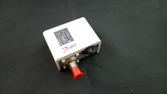 060-519066 Реле давления KP 6W, высокого давления, -25 - 65 °C, IP44, 46,5 бар, 8,00 - 42,00 бар, Flare - 1/4 in Male, SPDT, автосброс