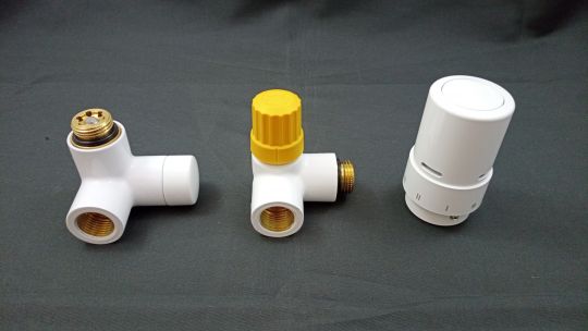 013G4008 Danfoss Комплект RAX set для подключения терморегулятора слева, белый