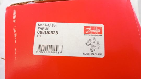 088U0728 Комплект коллекторов FHF-8F set с расходомерами, кронштейнами и воздухоотводчиками, 8 контуров