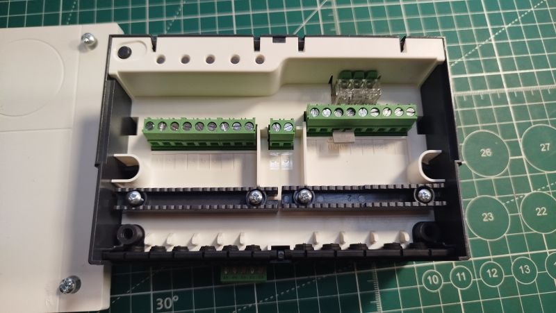 ECL Comfort 120, 100B1200 (старый артикул 087B1262) Управление через приложение в смартфоне.