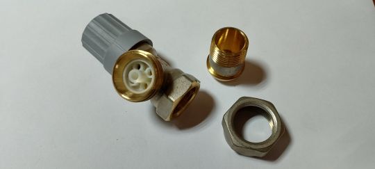 013G7003 Клапан терморегулирующий Danfoss RTR-FN Ду15 угловой