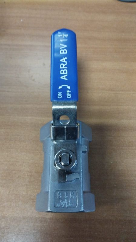 Кран шаровой ABRA BV-A1400A 1 1/4″ Ду32 Ру40 стандартнопроходной, двухходовой, нержавеющая сталь CF8M, уплотнение - PTFE, внутренняя резьба, ручка-рычаг
